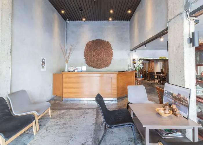 Intown Hotel 3*