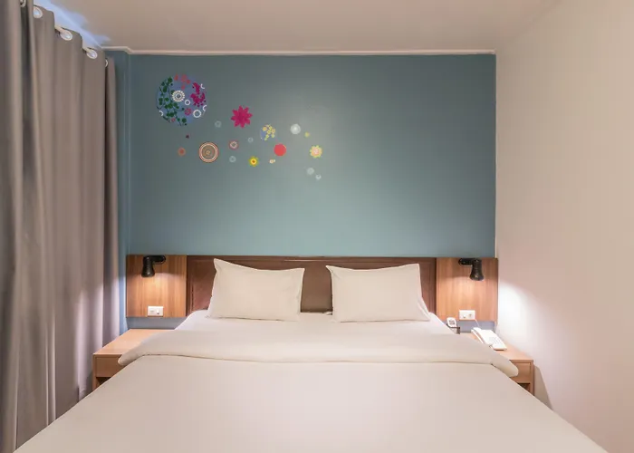 Intown Hotel 3*