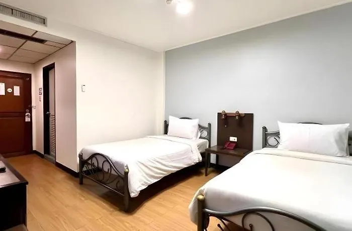 Hotel Intown 3*