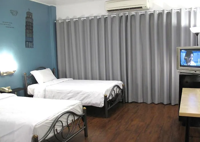 Intown Hotel 3*